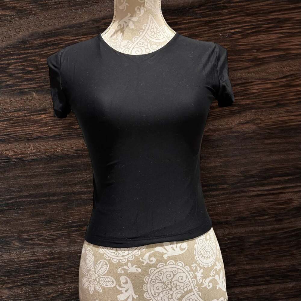 Wild Fable Black Short Sleeve Crew Neck Double Lined Crop Top